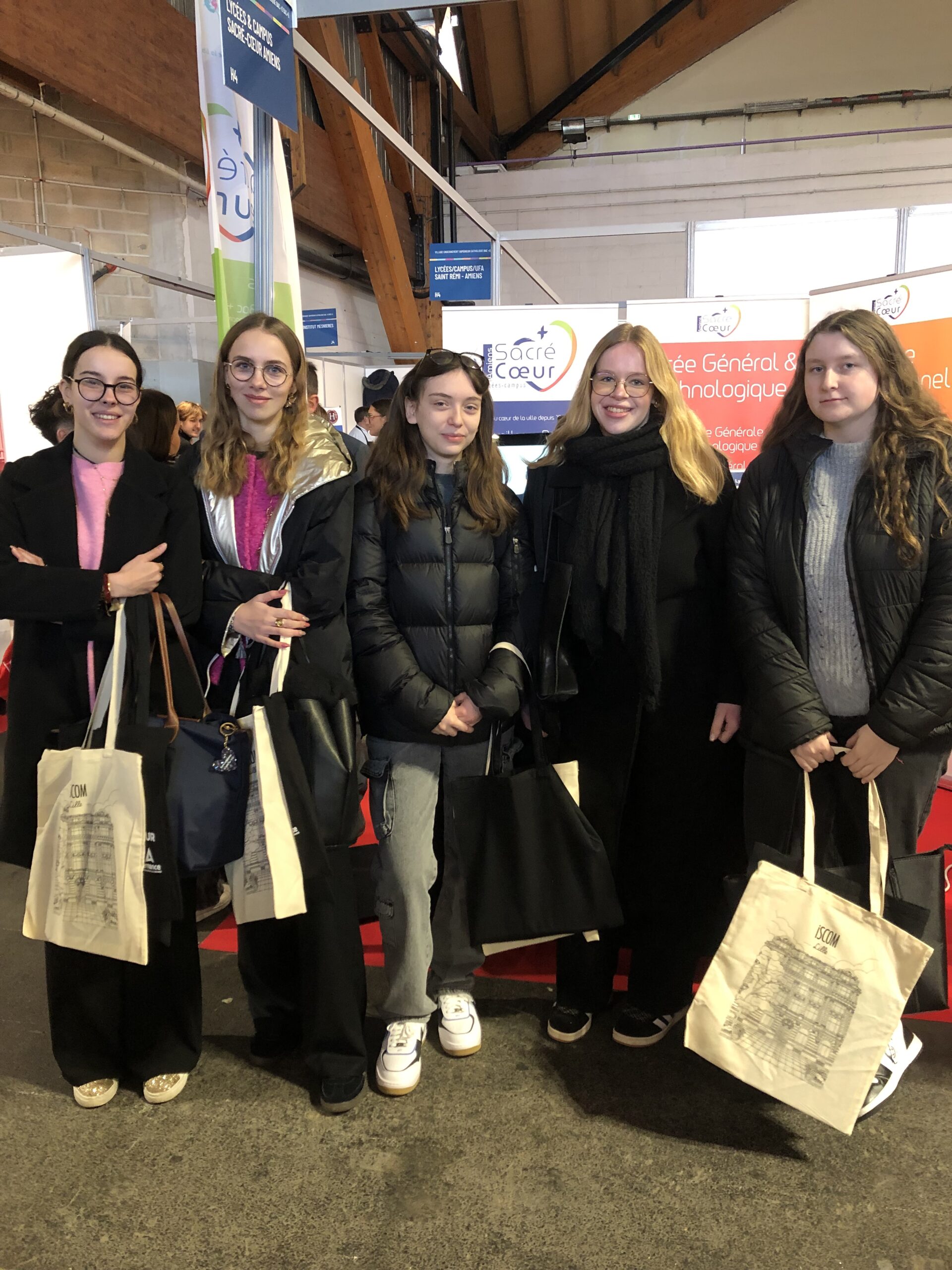 Élèves de l’enseignement supérieur du lycée Sacré Cœur présents au forum de l’étudiant