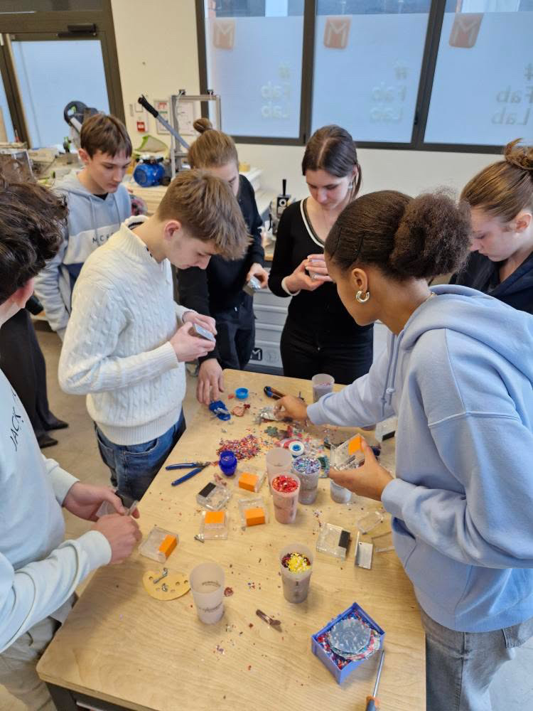Élèves du lycée Sacré Cœur participant à un échange international dans le cadre du projet 4R's