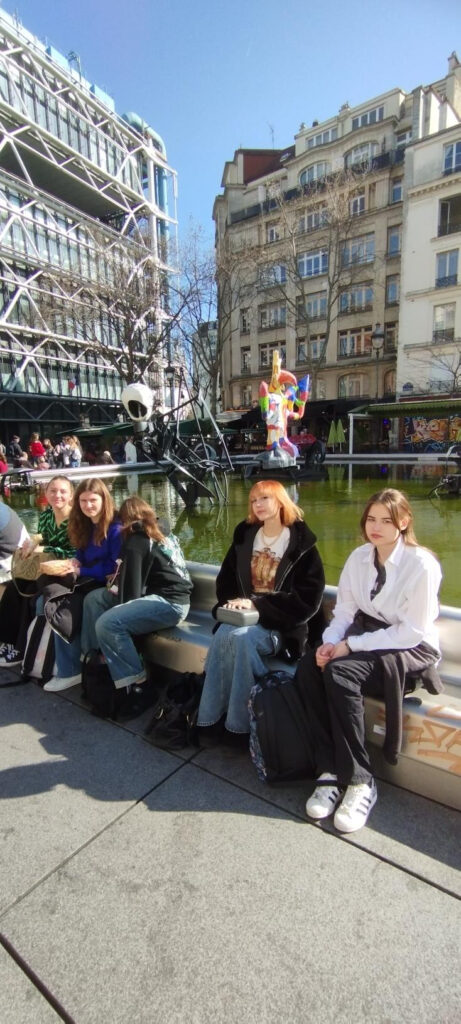 Élèves du lycée Sacré Cœur en exploration artistique au musée de Picardie et à Paris